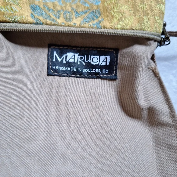 Maruca Cupcake Crossbody Purse / Small bag - Picture 5 of 16